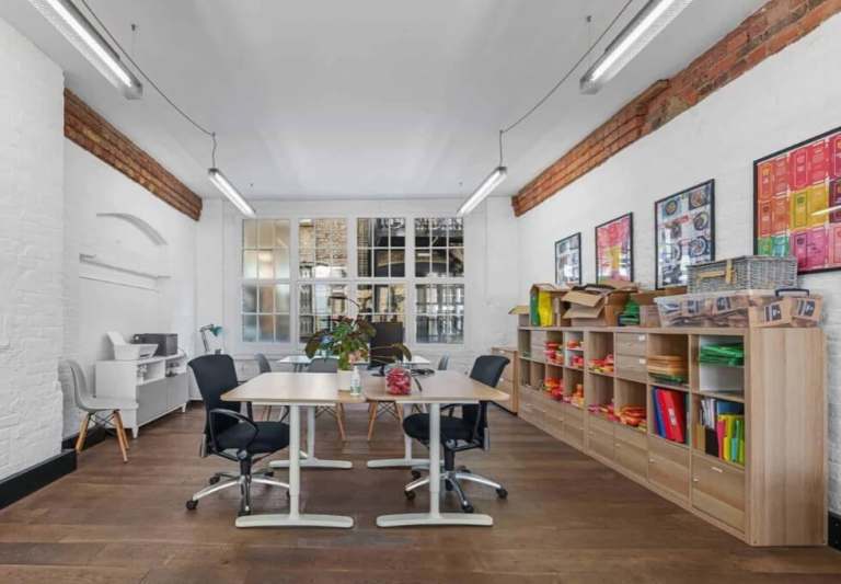 EC2A Lockable Furnished Space - 20 Person Private Office to Rent in Shoreditch