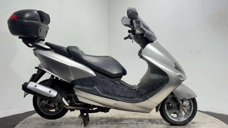 Yamaha Majesty 125 2004 YP125 32K PROJECT LARGE MAXI SCOOTER 125CC