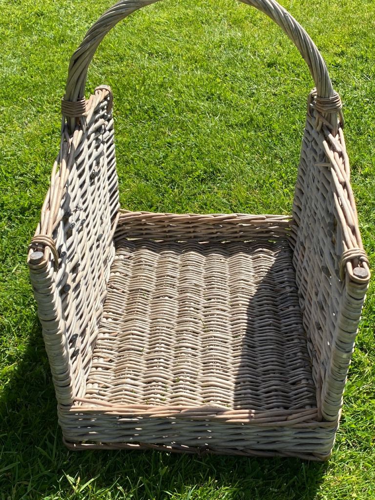 OPEN ENDED LOG BASKET
