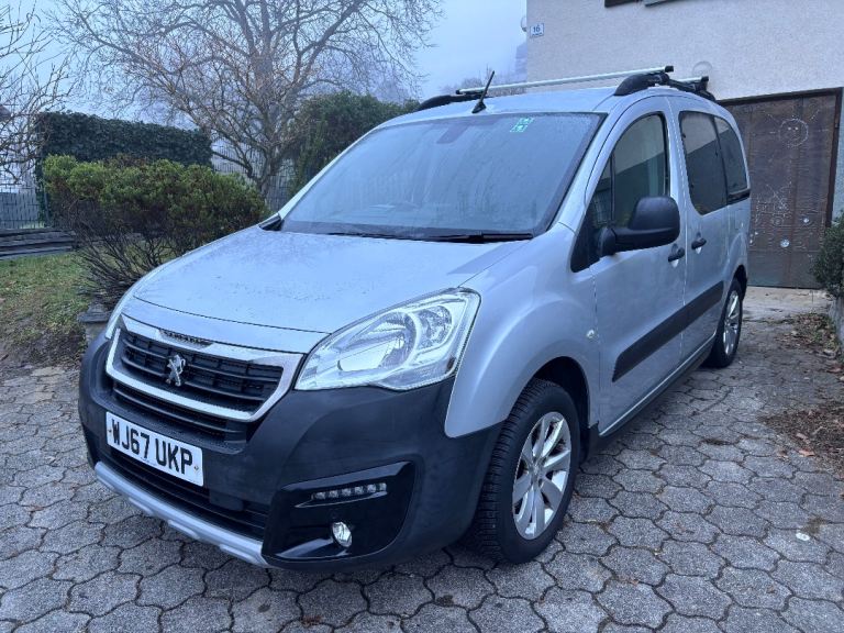 Peugeot, PARTNER TEPEE, MPV, 2017, Manual, 1560 (cc), 5 doors
