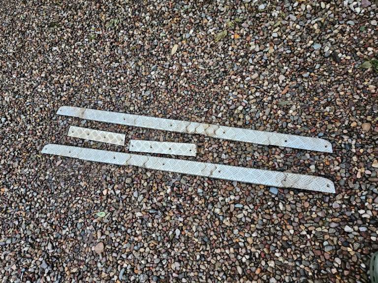 Genuine Land Rover Defender 110 sill checker plate trim kit