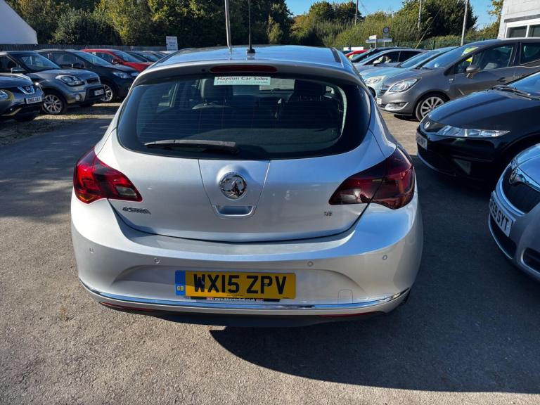 2015 Vauxhall Astra 1.6i 16V Elite 5dr Auto HATCHBACK PETROL Automatic