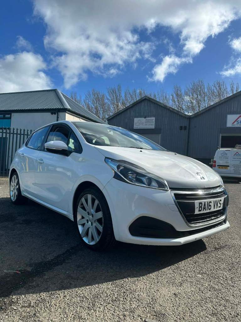 Peugeot, 208, Hatchback, 2016, Manual, 1560 (cc), 5 doors