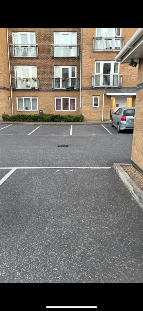 Parking space to rent