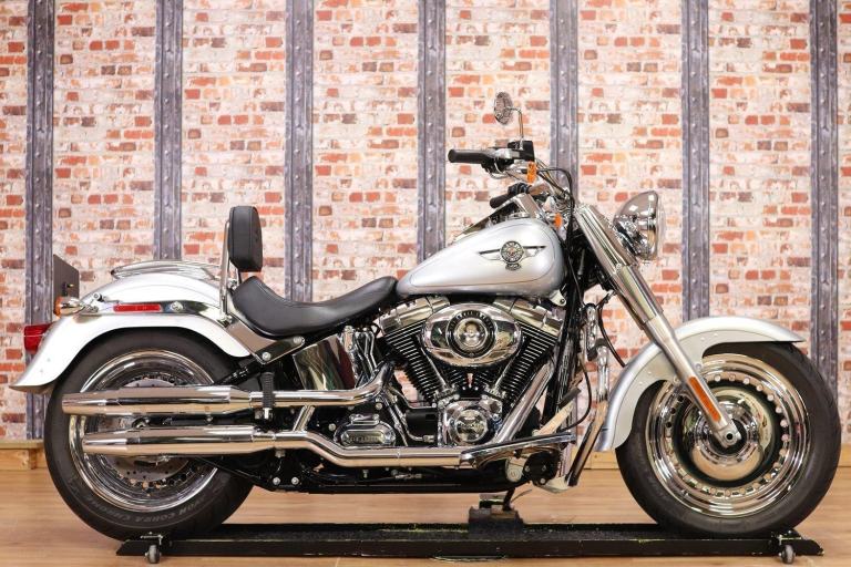 2014 HARLEY DAVIDSON FLSTF FAT BOY - ONLY 4,078 MILES - ABSOLUTELY STUNNING!!