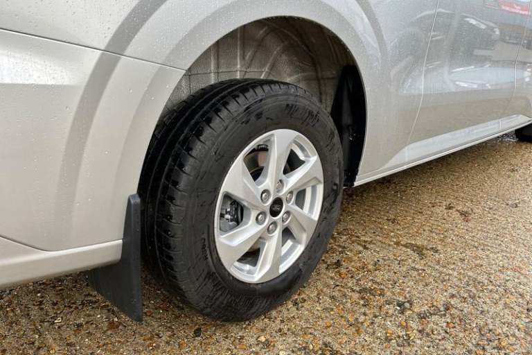 2025 Ford Transit Custom 2.5 PHEV 232ps H1 Double Cab Van Limited Auto PANEL VAN PETROL/ELECTRIC ...