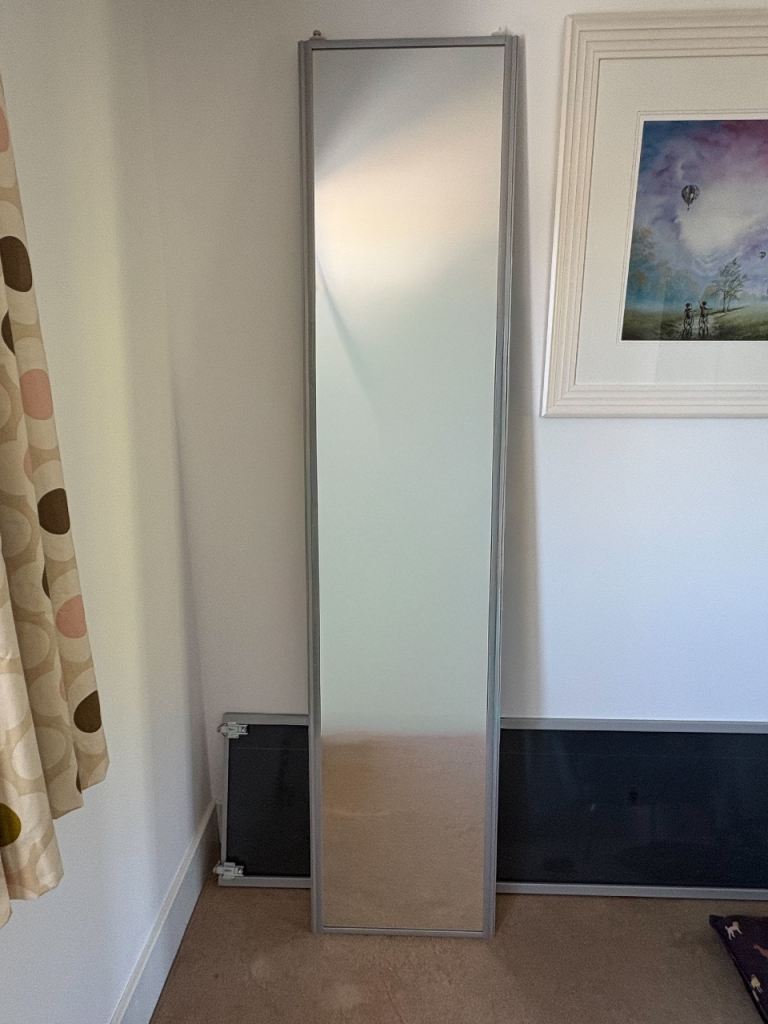 Sliding Mirrored Wardrobe Doors – Good Condition