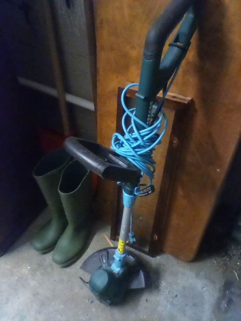 Electric Grass Strimmer