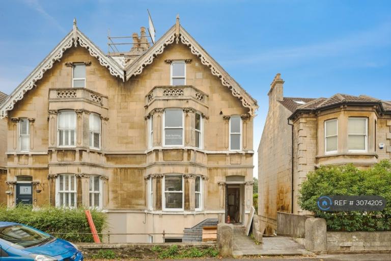 2 bedroom flat in Newbridge Road, Bath, BA1 (2 bed) (#3074205)