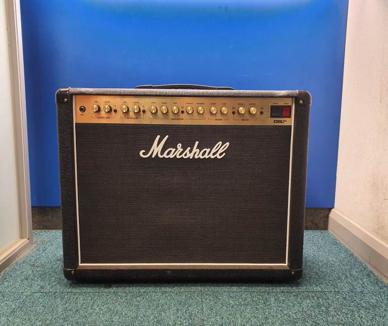 Marshall DSL40CR 40W Combo Guitar Amplifier W/Marshall Footswitch 