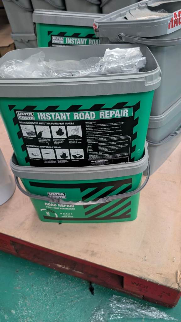Pot hole filler 