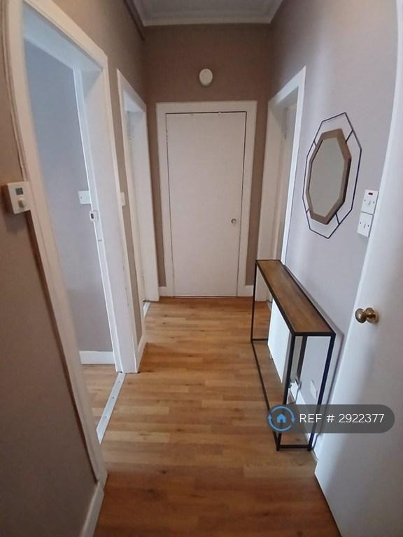 2 bedroom flat in Bruce St, Stirling, FK8 (2 bed) (#2922377)