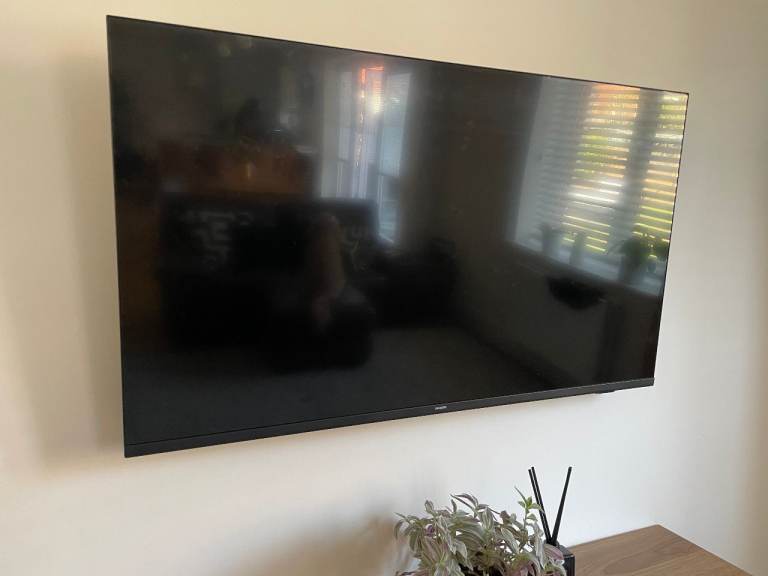 Philips 50PUS7506/12 50-inch Smart 4K UHD TV - As Good As New