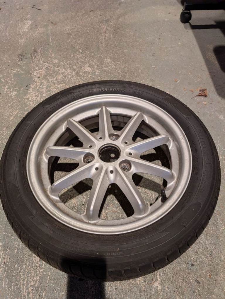 Smart roadster spare wheel