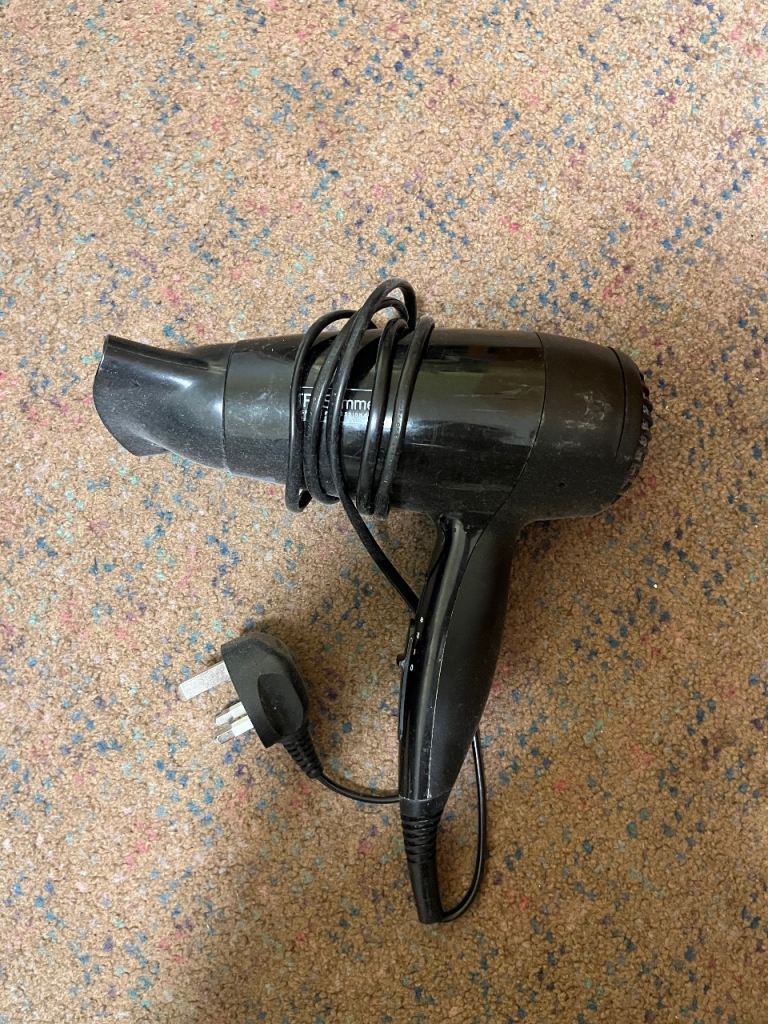 Black Hair Dryer – Good Condition, Fully Working