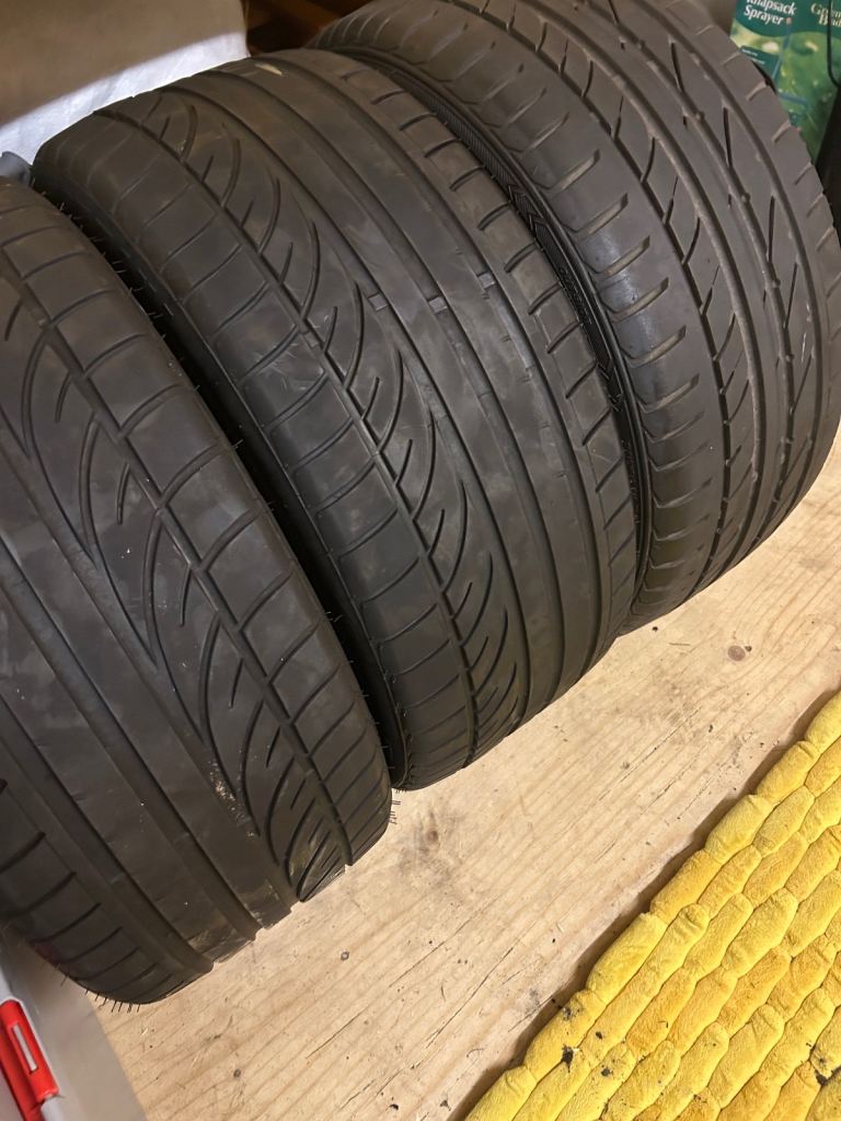 225 40 18 Part worn tyre ARDS 5mm plus mm tread £40 Ards