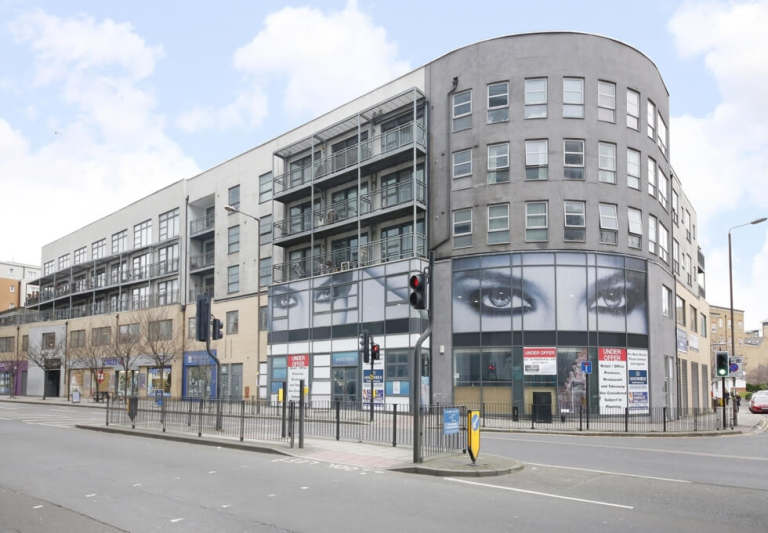 7 to 40 Person Private Office Suites to rent in *Greenwich*, Central London SE2