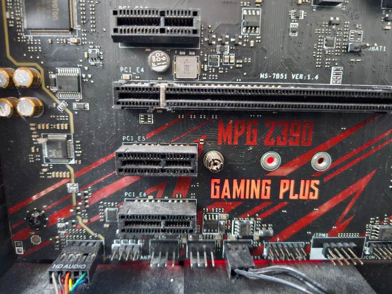 PC Components : MSi Z390 MBO, Intel i7 CPU, Corsair Case and Power 