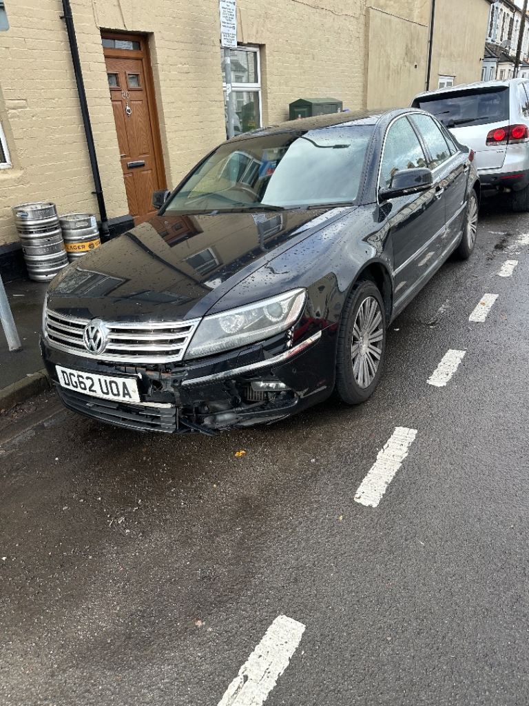 Volkswagen, PHAETON, Saloon, 2012, Semi-Auto, 2967 (cc), 4 doors