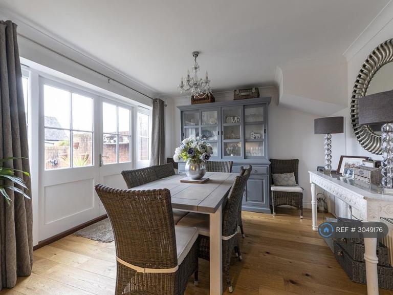 3 bedroom house in The Old School Place, Sherborne, DT9 (3 bed) (#3049176)