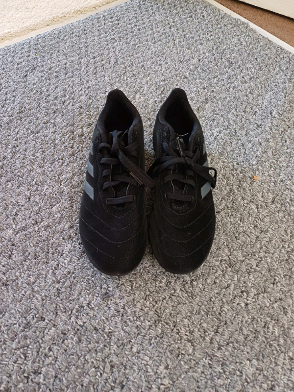Girls togs only worn twice  . ................