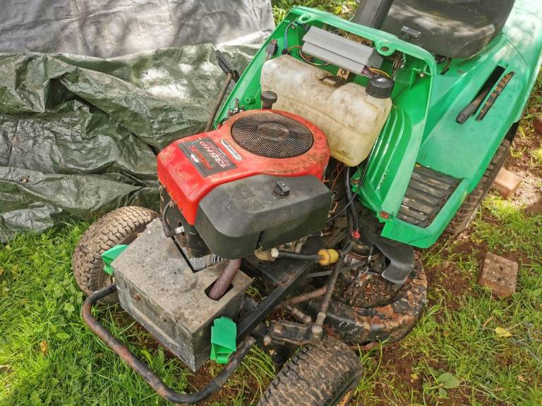 John Deer ride on mower 