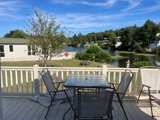 Beautiful lakeside static caravan (villa) for sale - ideal retirement home