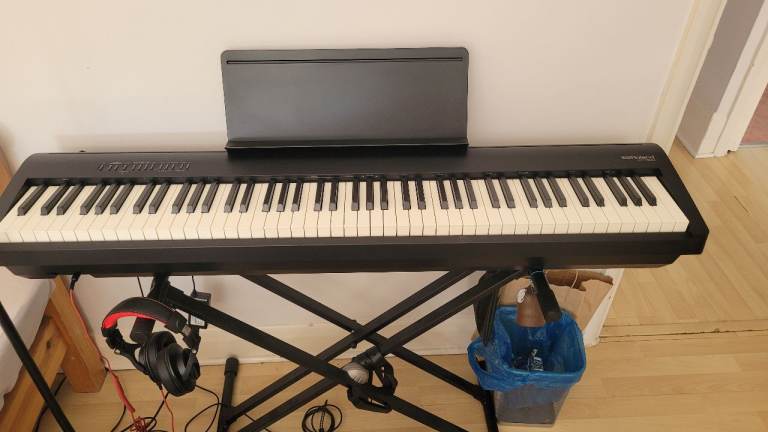 Roland FP-30X digital piano black