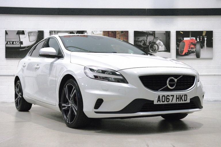 2017 Volvo V40 2.0 T2 R-Design Nav Plus Euro 6 (s/s) 5dr HATCHBACK Petrol Manual