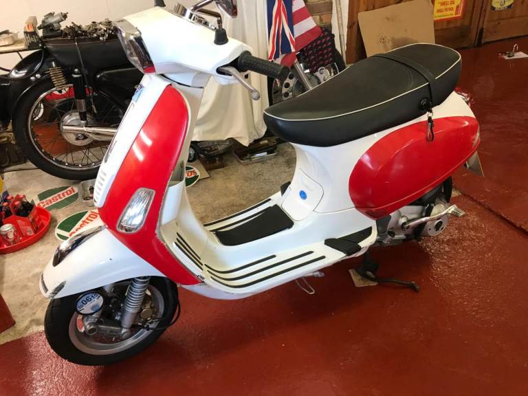VESPA Piaggio 2008, 124 (cc)