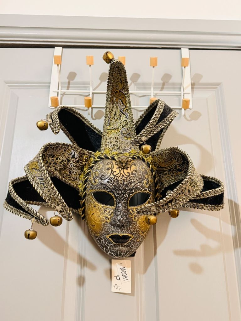 New Venetian Jester Mask – Black & Gold