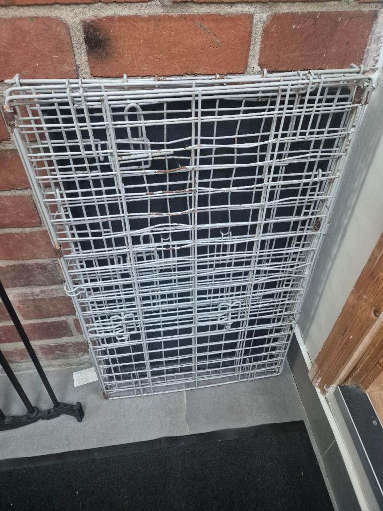 Medium dog cage 