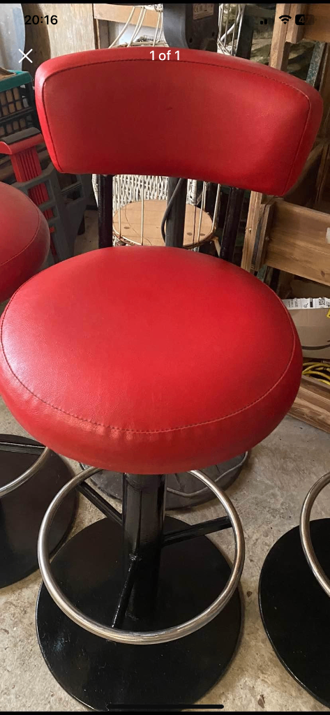 3 stunning bar stools 