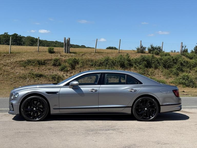 2025 Bentley Flying Spur 4.0 V8 Ultra-Performance 25.9kWh Speed Saloon 4dr Petrol Plug-in Hybrid ...