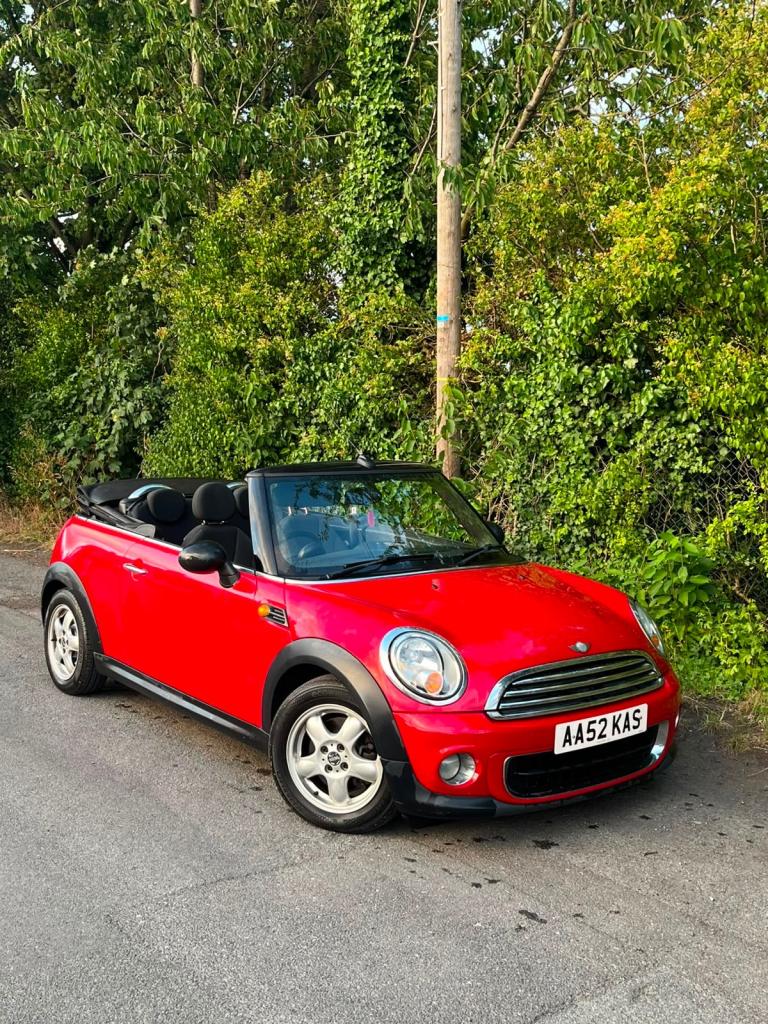 2011 MINI ONE CONVERTIBLE LOW MILEAGE LONG MOT!