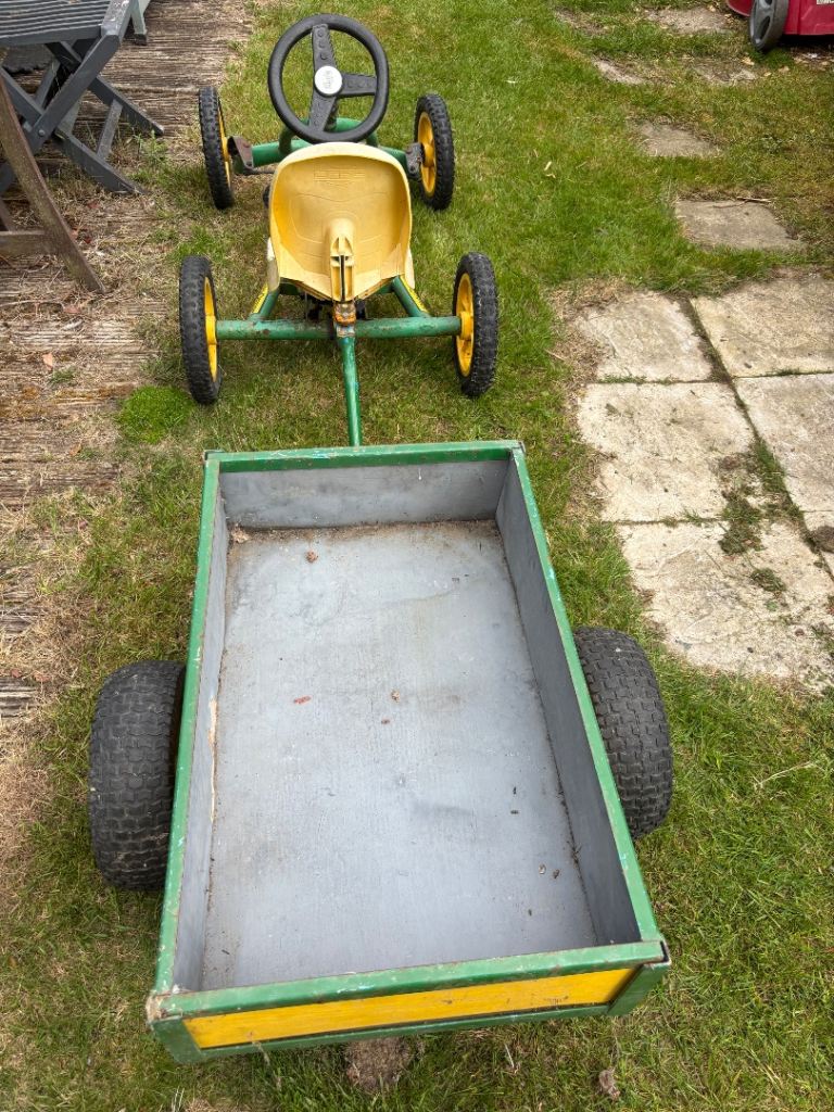 Jon dear Trailer and go-kart