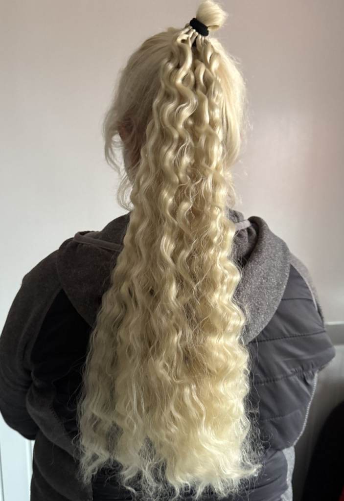 PONYTAIL 53cm LONG WAVY NEW BLONDE HAIR EXTENSION COST £35 ONLY £10 CAN POST