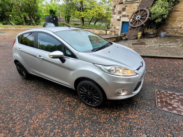 DIESEL FIESTA TITANIUM TDCI £20 YEAR TAX!!!