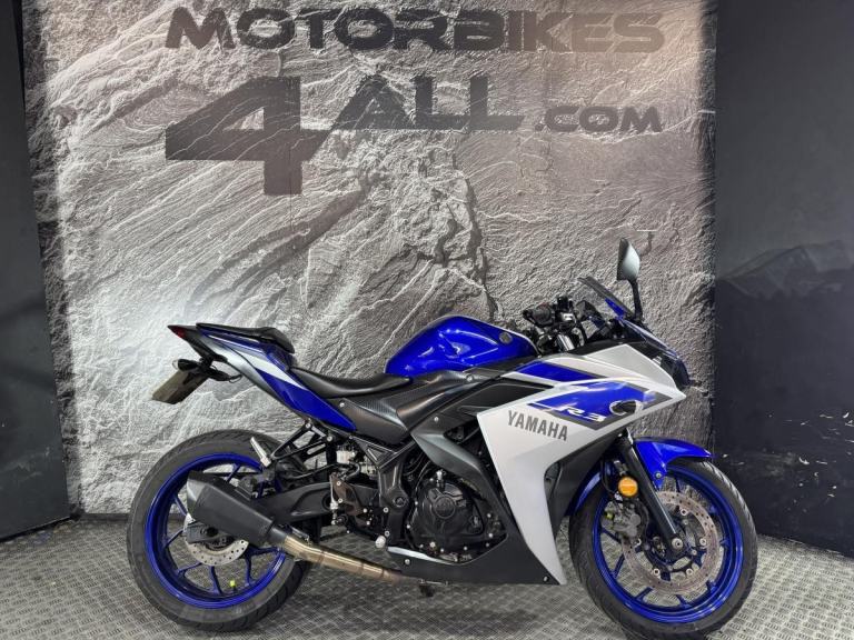 YAMAHA R3 2015