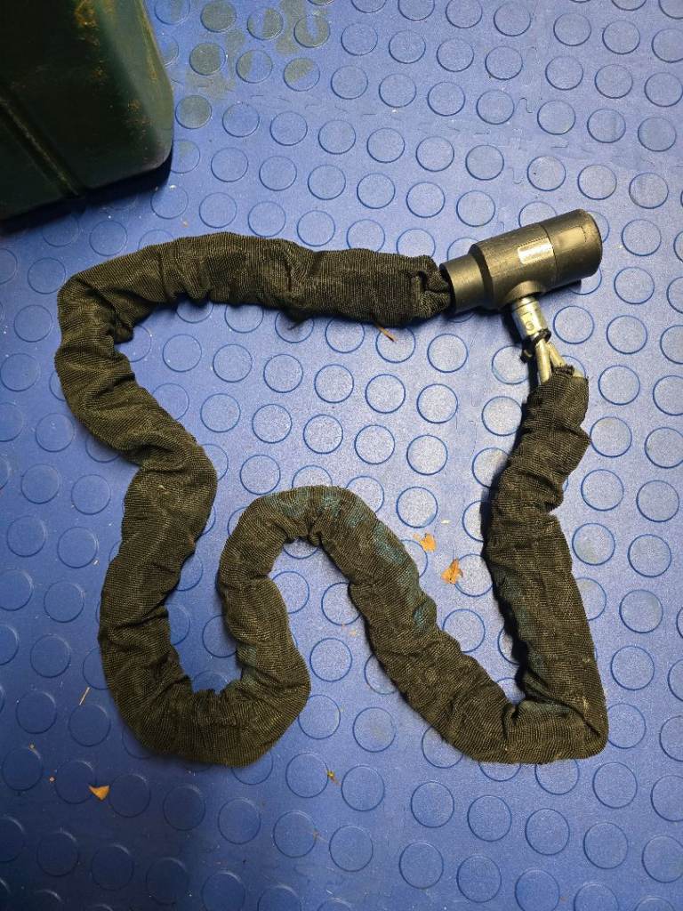 Oxford motor cycle lock eith keys