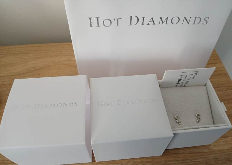 HOT DIAMONDS TENDER COLLECTION TOPAZ 925 STERLING SILVER EARRINGS