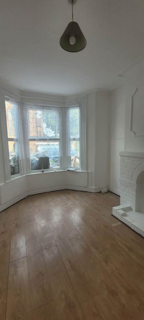 3-BEDROOM HOUSE WITH GARDEN EAST HAM