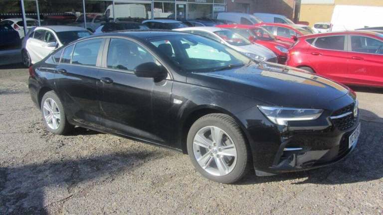 2020 Vauxhall Insignia 1.5 Turbo D SE Nav 5dr Auto HATCHBACK DIESEL Manual