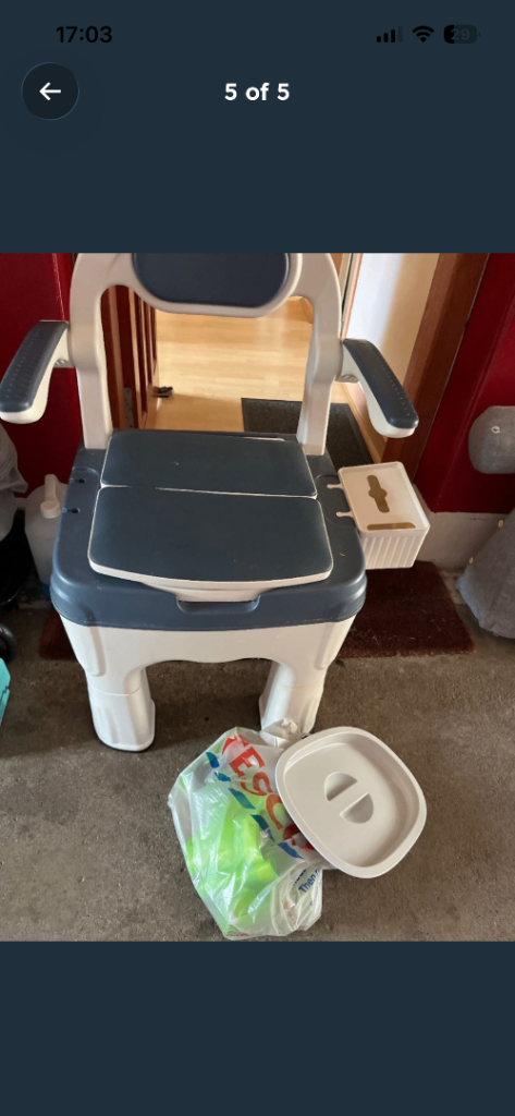 Commode Chair