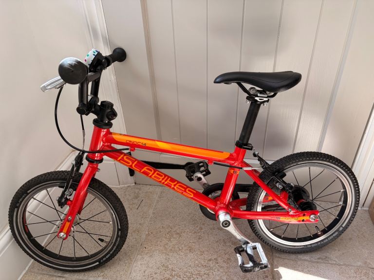 Islabikes Cnoc 14L Kids Bike – Red, Good Condition