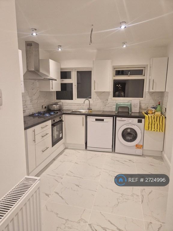 2 bedroom house in Birkbeck Road, Sidcup, DA14 (2 bed) (#2724996)