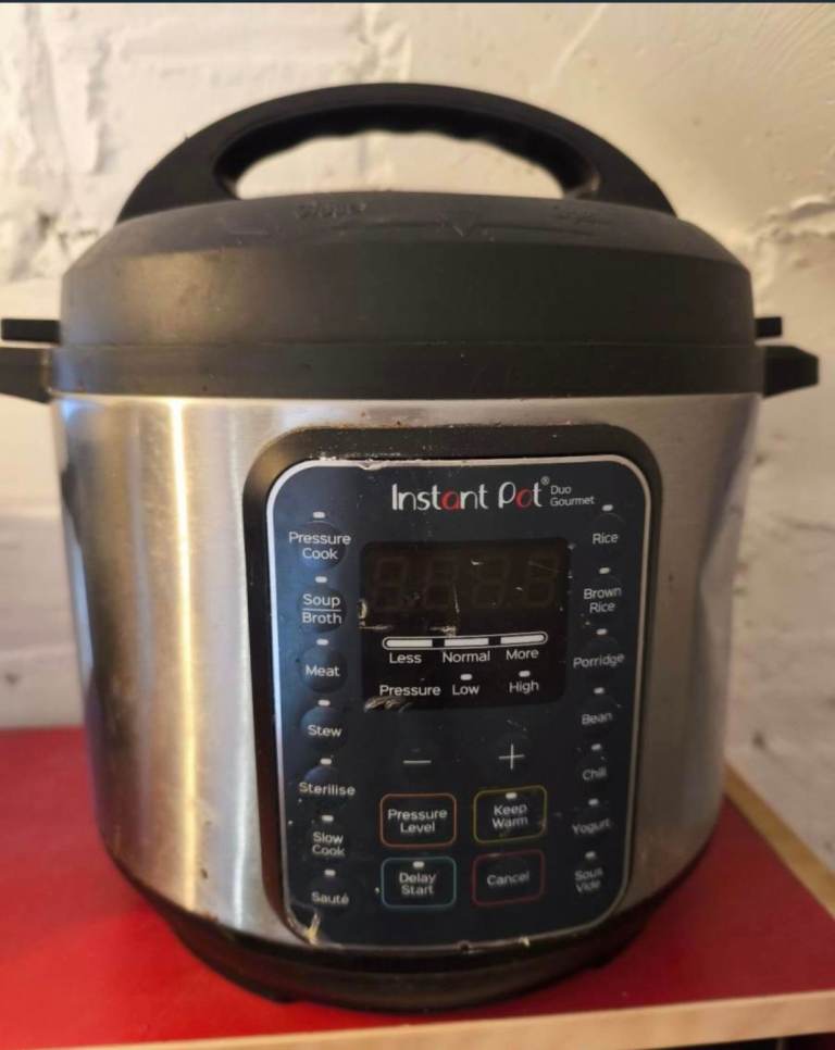 Instant pot Duo Gourmet pressure cooker  5.7 L