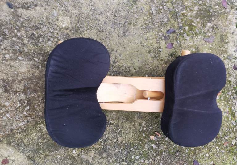 Ergonomic Kneeling Chair with Wheels