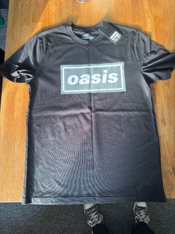 Oasis Live '25 Wembley T-Shirt – New with Tags, Medium | in