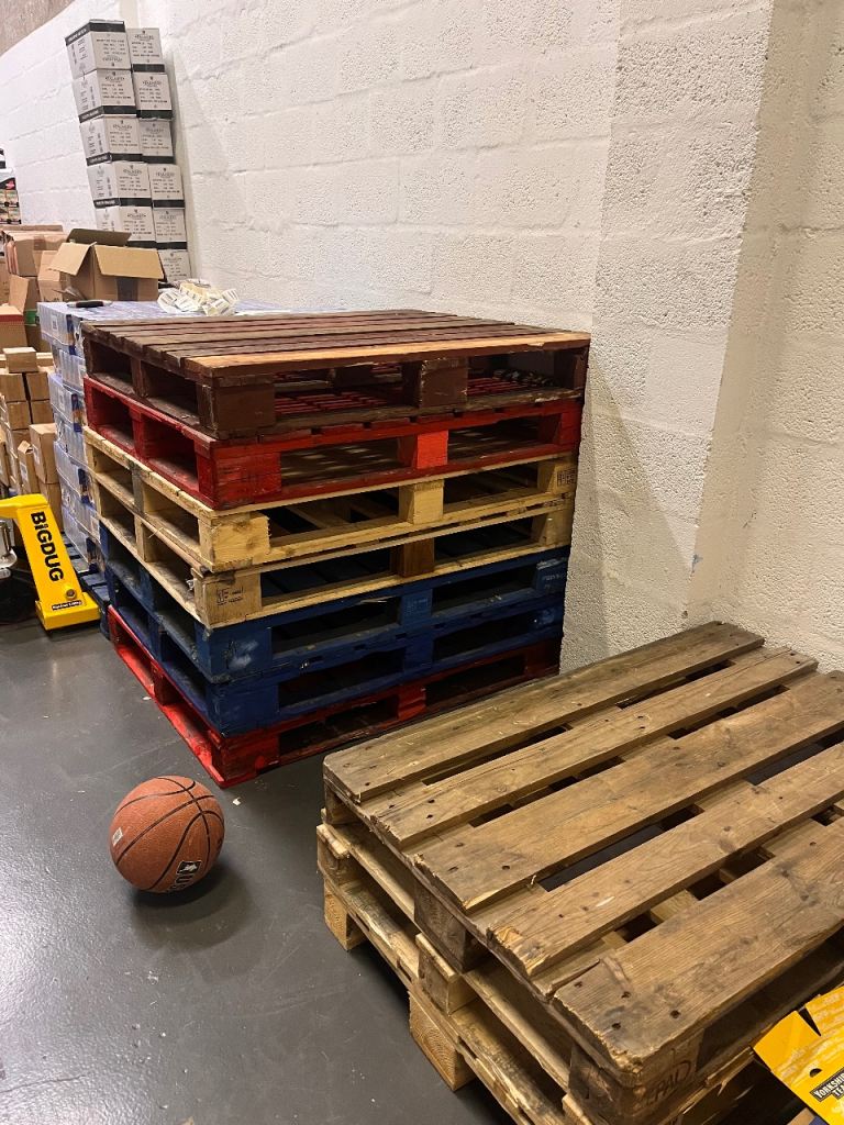 Pallets pick up Uk and Euro - Free